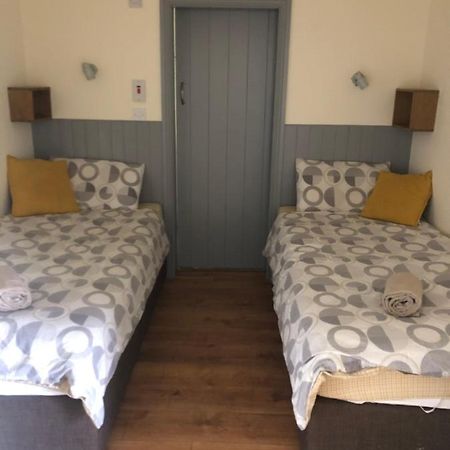 The Snug, Ardfert Village المظهر الخارجي الصورة